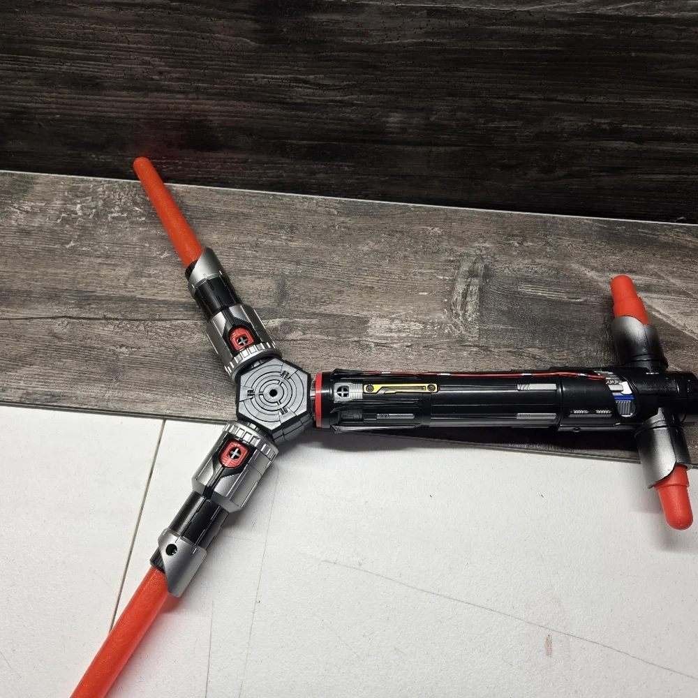 Star Wars The Force Awakens Kylo Ren Lightsaber Bladebuilders Hasbro Disney‎